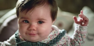 Retour sur ma valise d’hôpital, une vidéo drôle et un concours #ComitéDesBébésPampers