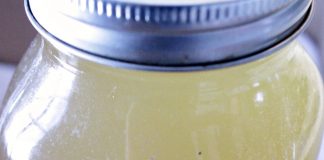 Bouillon de poulet fait maison