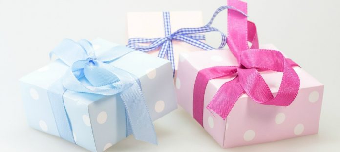 gift-548296_1920 Shower de bébé