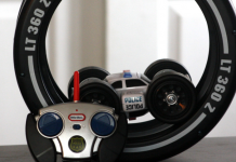 Une voiture télécommandée nouveau genre par Little Tikes Lumière Tire Twister Little Tikes