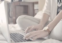 Être à côté de son X être sur son x